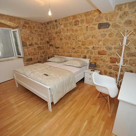 Antea Apartment