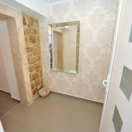 Apartment Antea Sinj